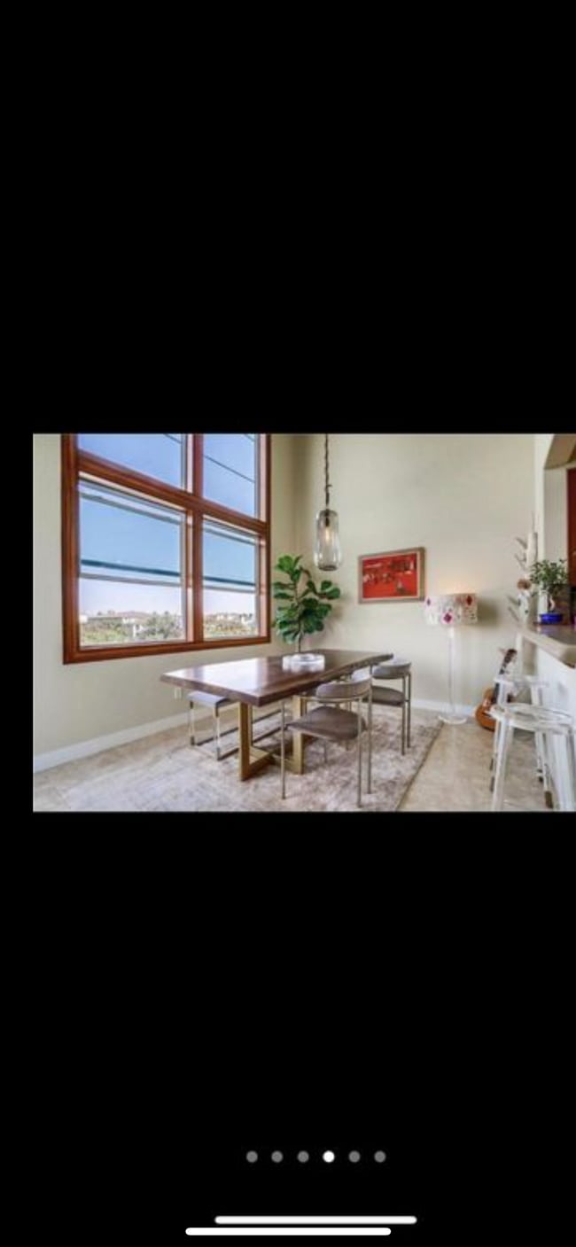 Building Photo - 7100 Playa Vista Dr