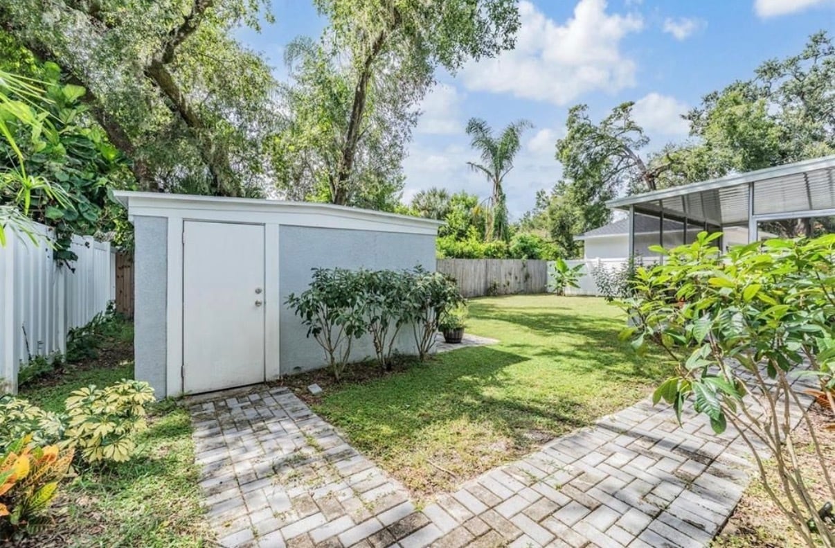 Shed - Storage - 7308 N Dartmouth Ave