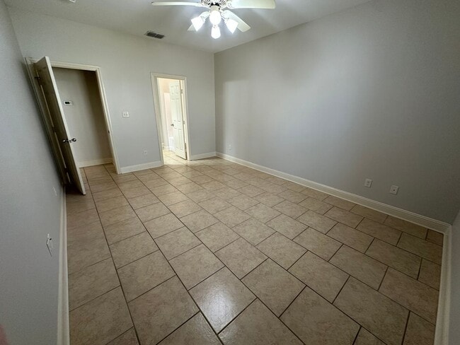 Building Photo - 4046 Mobley Cir