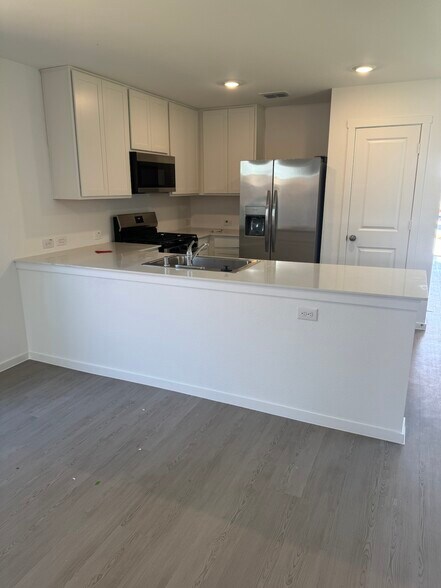 Building Photo - 12169 Steeplechase Dr