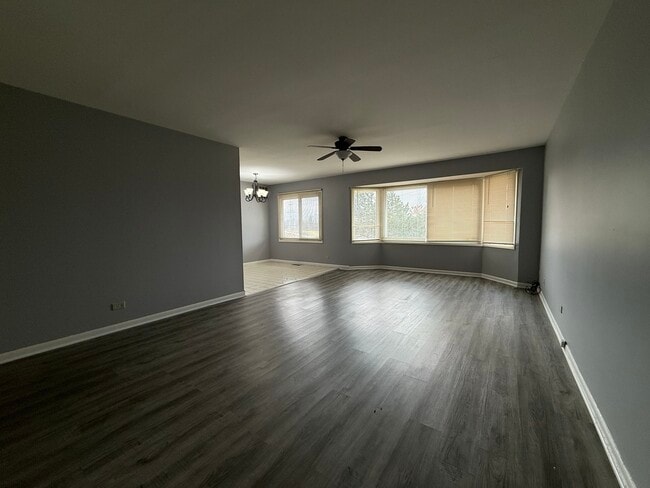 Building Photo - 3108 Roberts Dr