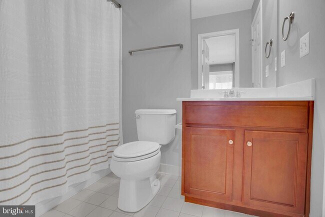 Building Photo - 42598 Chisholm Dr