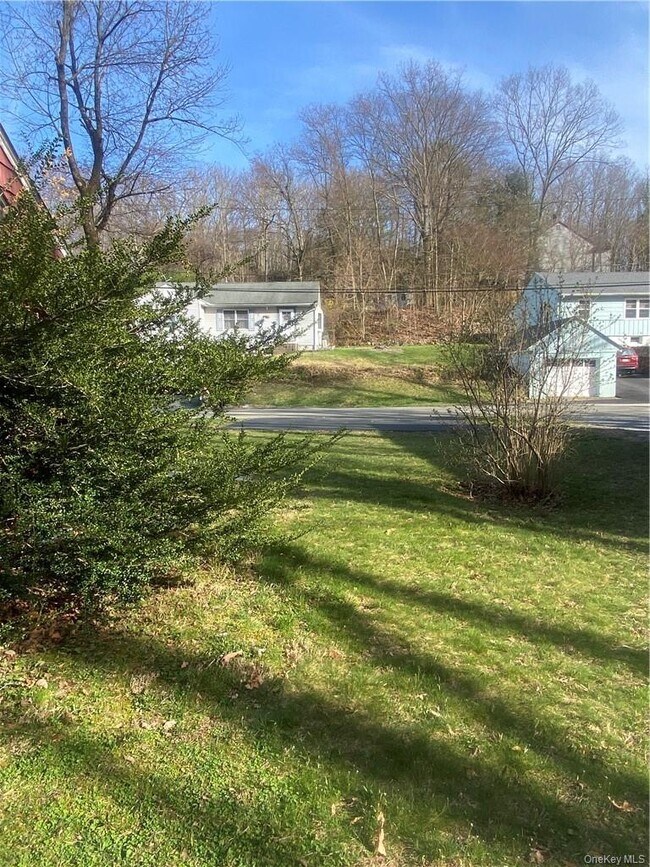 Building Photo - 18 Mountain Rd