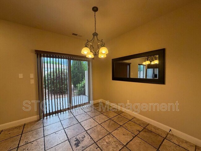Building Photo - 2075 S Sir Monte Dr