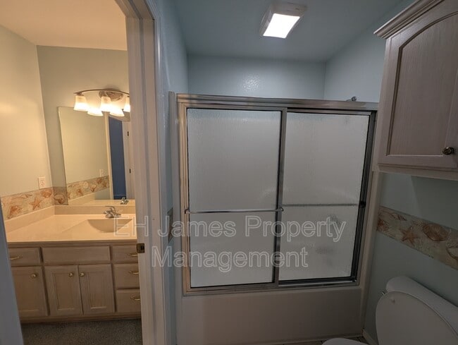 Building Photo - 6945 E 46th Pl