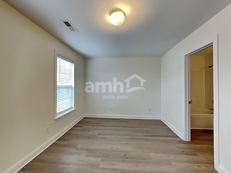 Building Photo - 1013 Triple Crown Dr