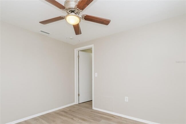 Building Photo - 5127 Reseda Dr