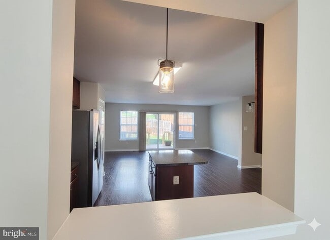 Building Photo - 216 Monticello Square