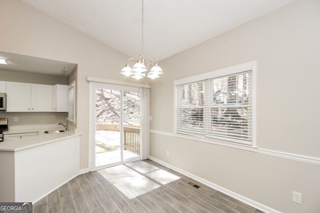 Building Photo - 215 Allatoona Highland Dr