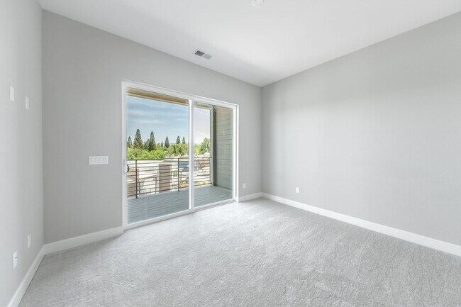 Building Photo - Immaculate New Build Just Steps from Laker...