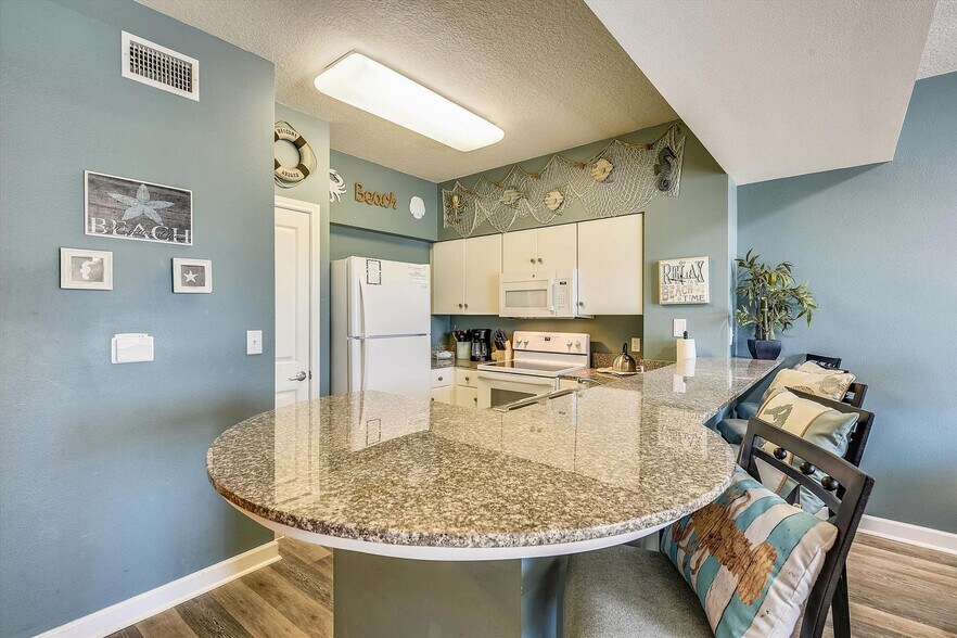 Building Photo - 104 Gulfside Ct