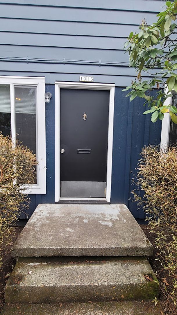 Building Photo - 1007-1019 SW Gaines St and 3521-3527 SW 10th Ave