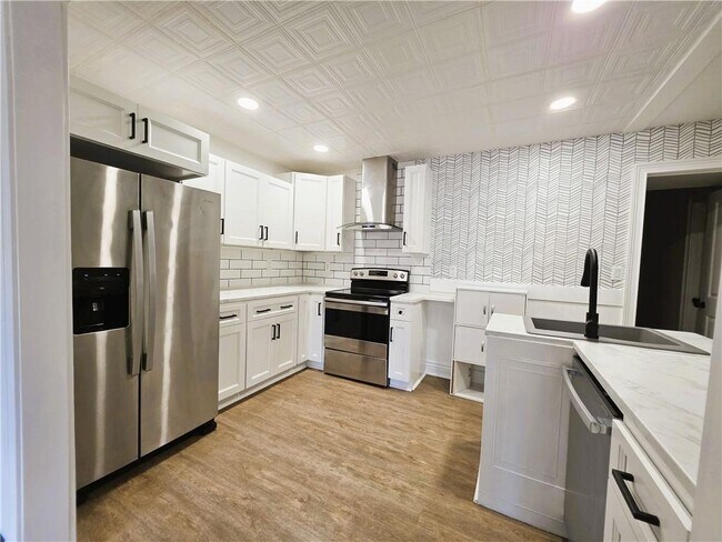 Building Photo - 26 Annette Ln