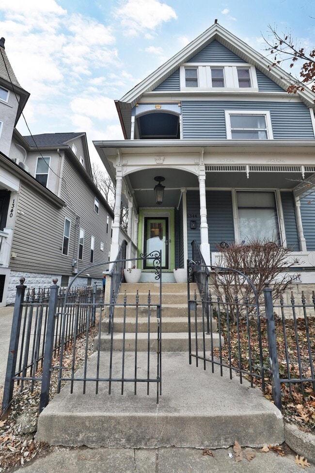 Building Photo - 1344 Oak St