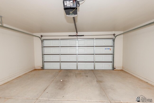 Building Photo - 8649 E 41st St