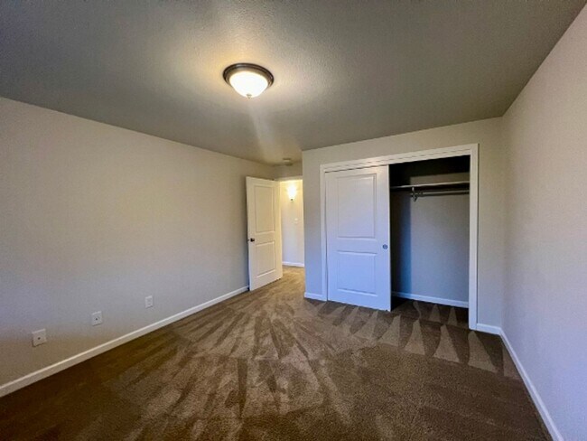 Building Photo - PENDING APPLICATION; Beach Front Access - ...