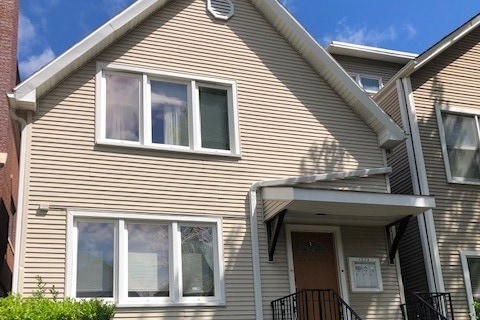 Building Photo - 1328 W Melrose St