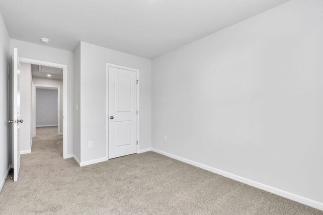 Building Photo - Amazing Lease Special!!Brand-New 3BR/2.5BA Townhome with Garage in Greer $1725/mo