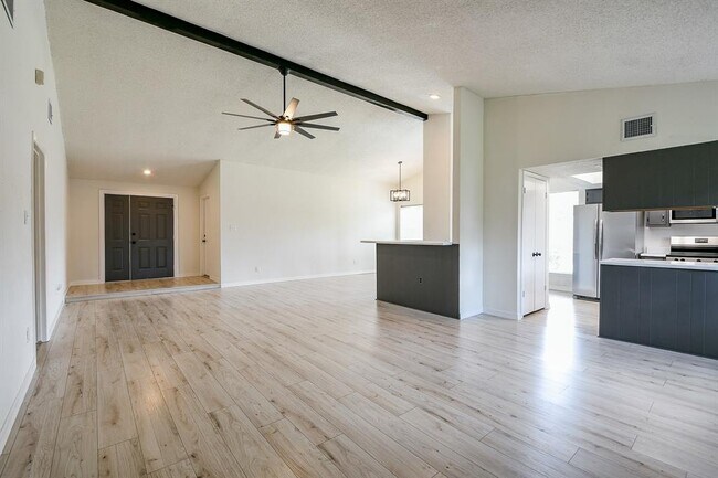 Building Photo - 23938 Spring Mill Ln