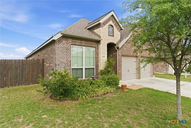 Building Photo - 2940 Coral Way