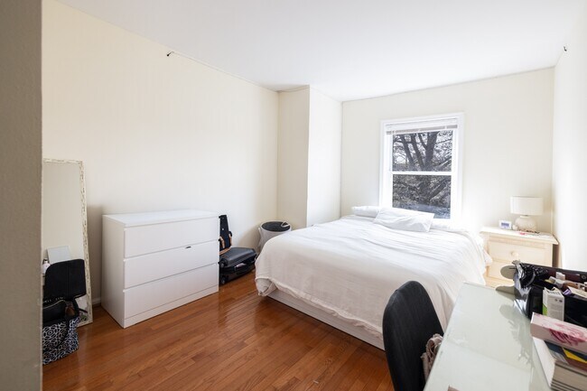 Building Photo - 10238 Arizona Cir