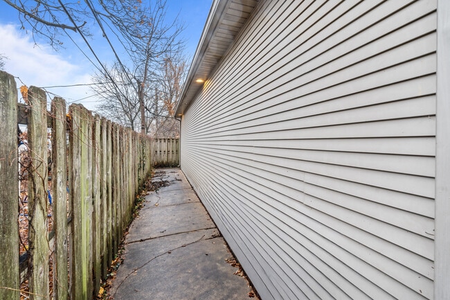 Building Photo - 511 Continental Blvd