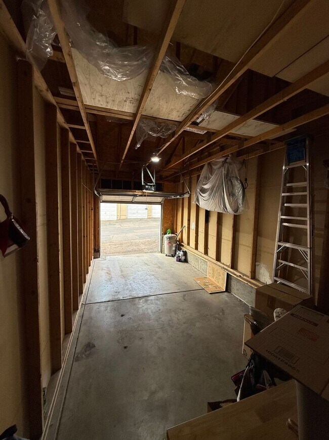 Building Photo - Spacious 2bd/2ba Condo- Lakewood CO, Available 7/10/26!
