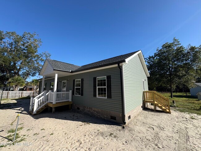 Building Photo - 416 Peanut Rd