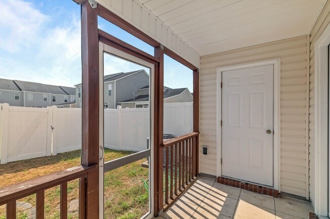 Building Photo - 415 Caldwell Loop