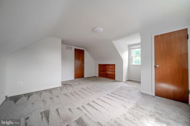Building Photo - 4002 74th Ave