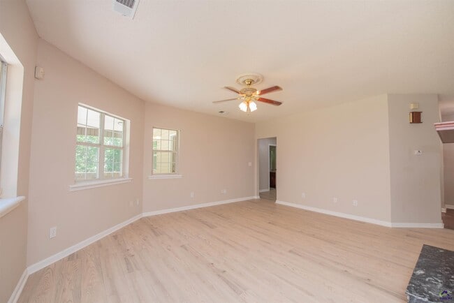 Building Photo - 111 Wiley Way