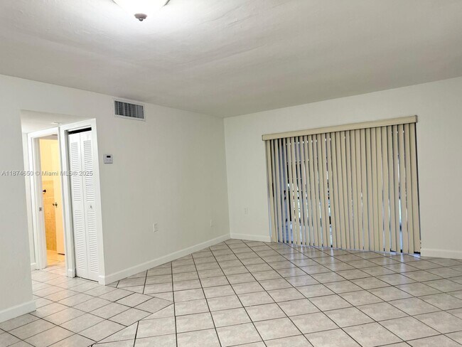 Building Photo - 11205 SW 88th St