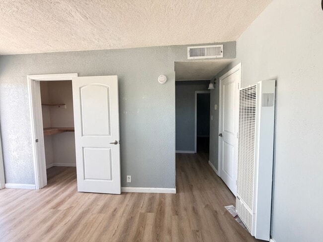 Building Photo - 2 bedroom with outside shed and carport.