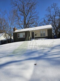 Building Photo - SUPER CUTE AND COZY!!!