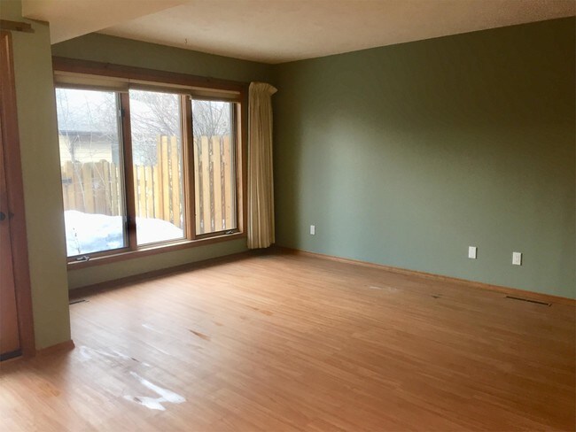 Building Photo - 1711 W Koch St