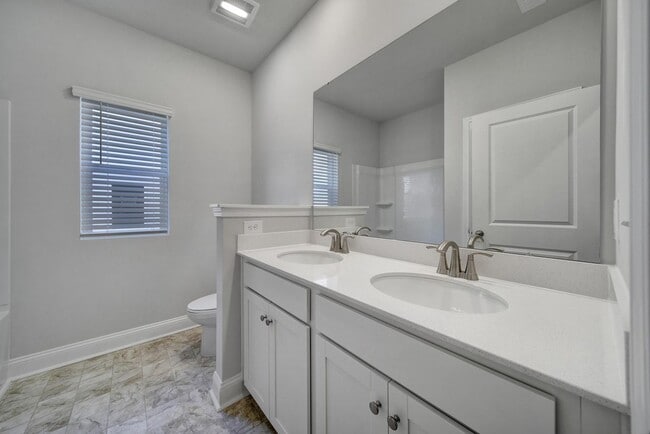 Building Photo - 3 Bed 2 Ranch Bath Home in Monroe!