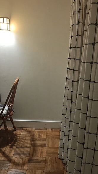 Building Photo - 28 Cedar St