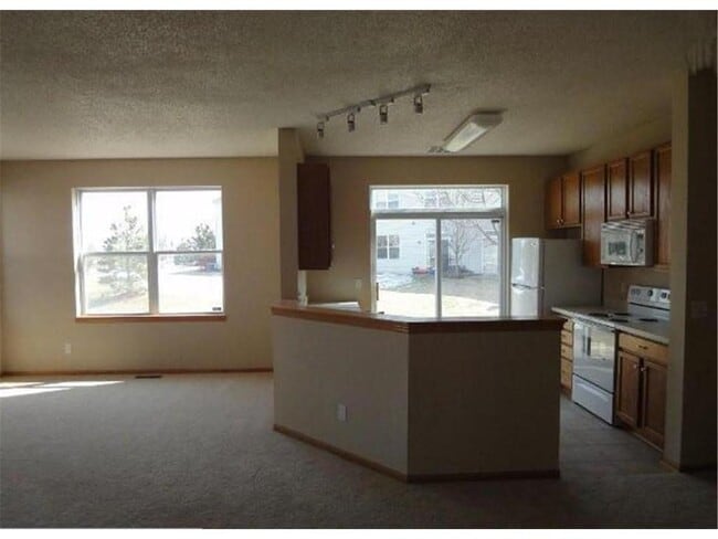 Building Photo - 9012 Garland Ln N