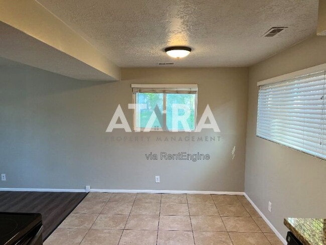 Building Photo - 5875 Highland Dr