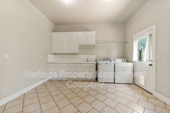 Building Photo - 143 Lantana Ridge