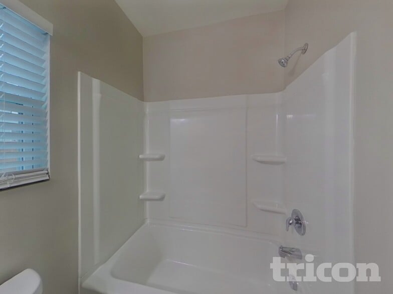 Building Photo - 15015 Ockeechobee Ct