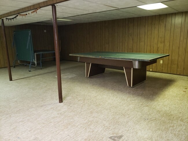 Building Photo - 24694 Creekside Dr