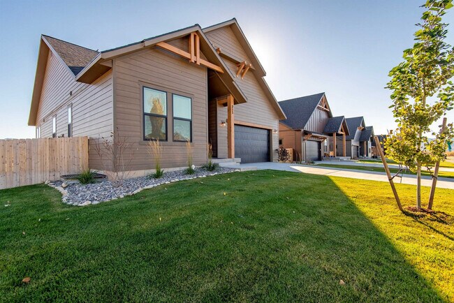 Building Photo - 253 Bald Eagle Dr