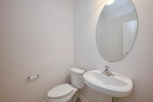 Building Photo - 5011 Pine Ridge Knoll Ct