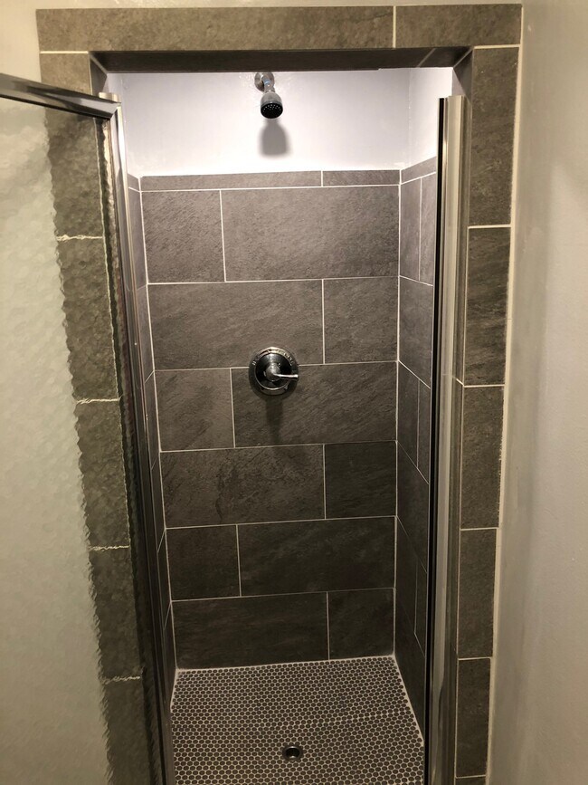 Building Photo - 7 Snowden Ave