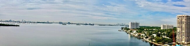 Building Photo - 11111 Biscayne Blvd