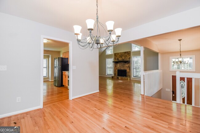 Building Photo - 3970 Cripple Creek Dr