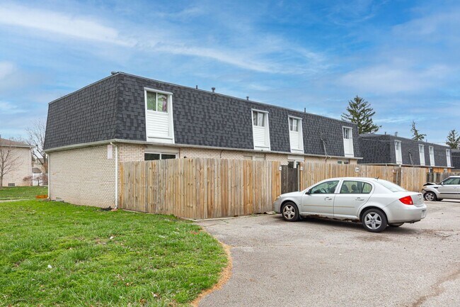 Building Photo - 3399 Beachworth Dr