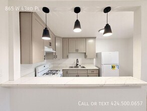 Building Photo - 865 W 43rd Pl