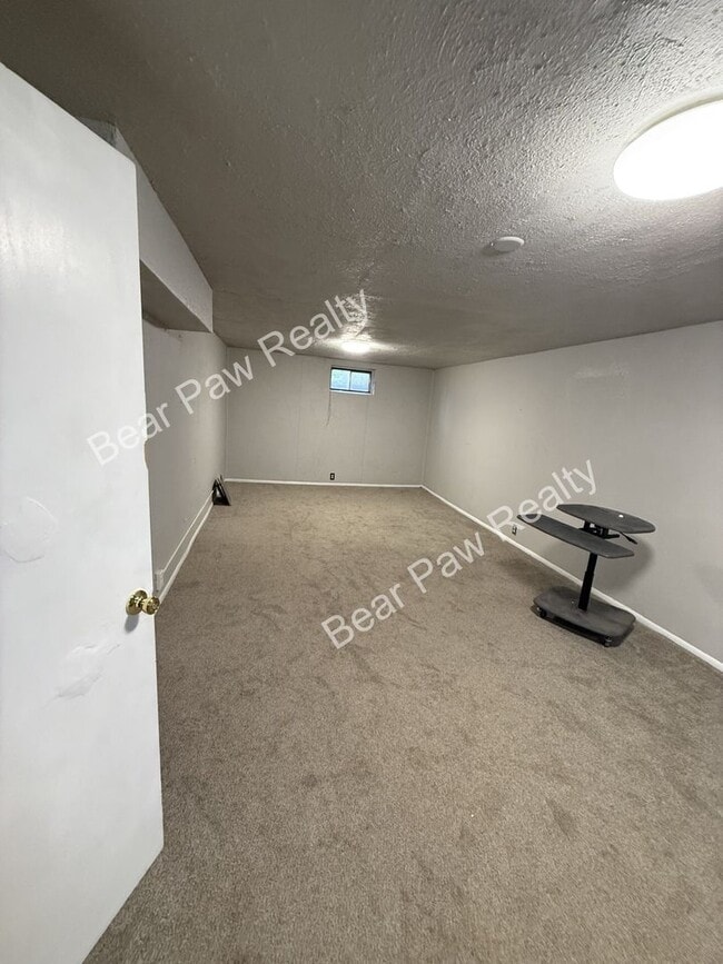 Building Photo - 116 King Ct